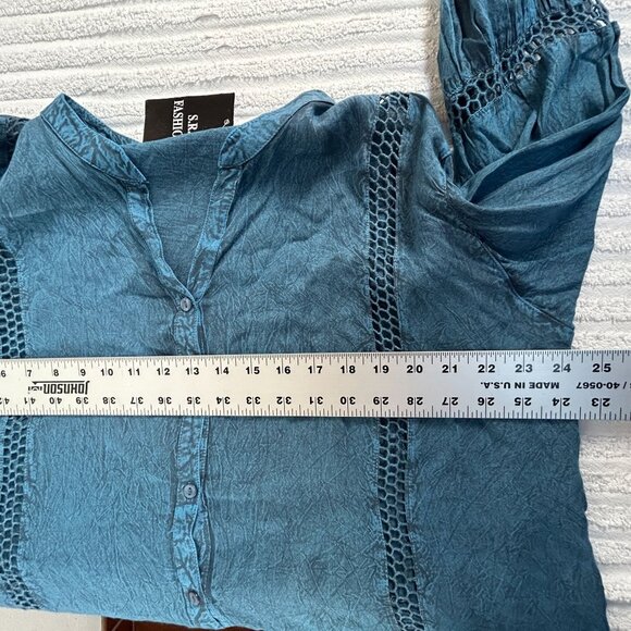 S.R. Fashion Womens Button Down Bell Sleeved Lace Inset Tunic Top XXL Blue New - Picture 6 of 7